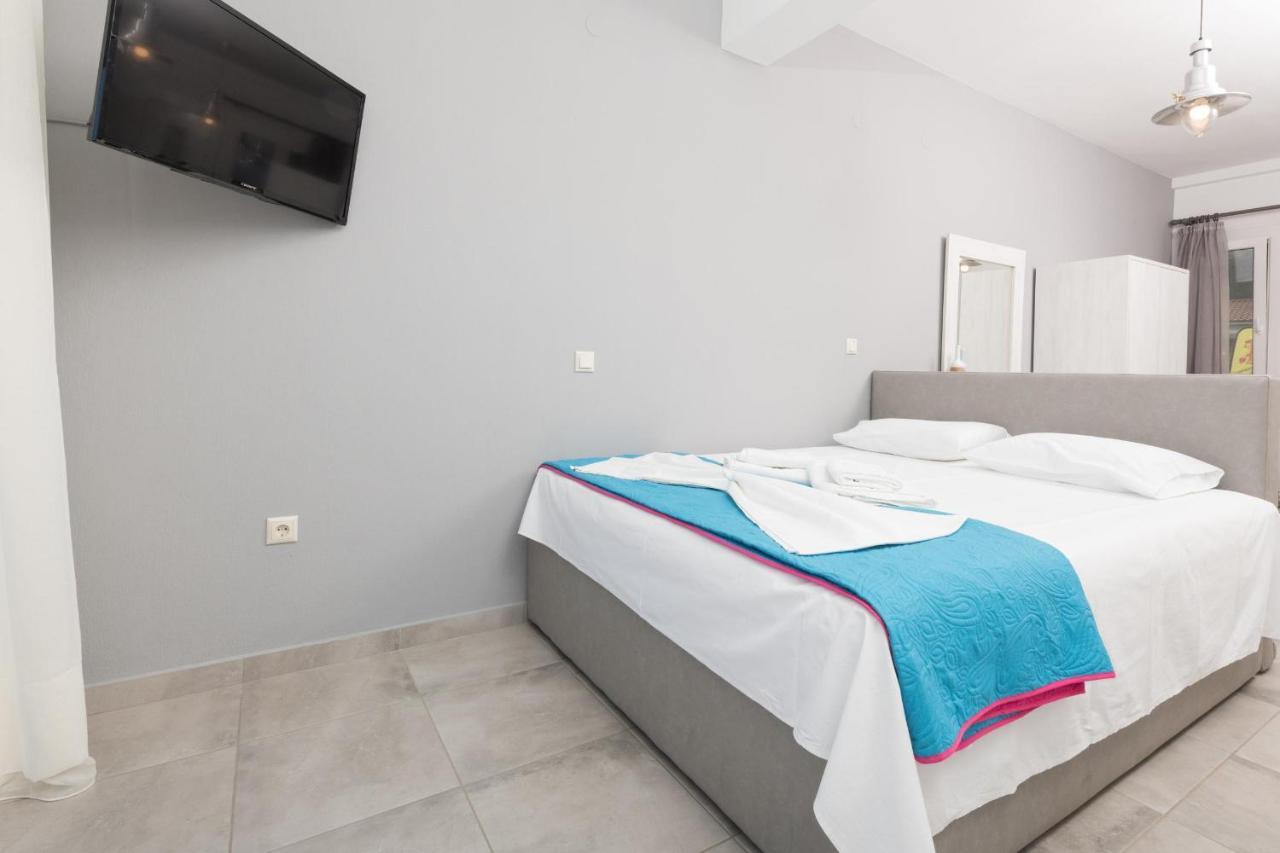 Artemis Beach Apartments Chrisi Ammoudia Exterior foto